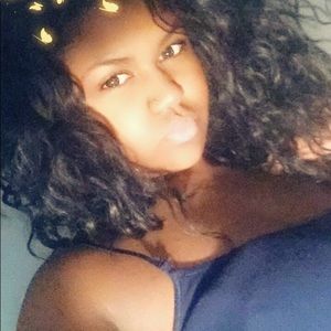 Meet your Posher, Alise